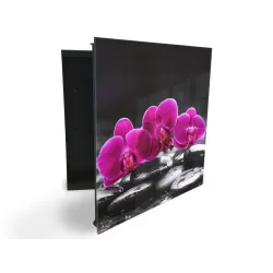 Glasdekor skrinka na kľúče - fialový kvet orchidey na čiernom kameni